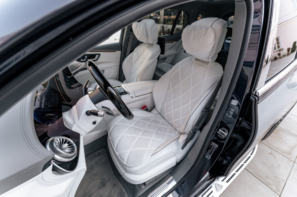 Mercedes-Maybach EQS 680 SUV